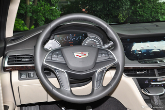 2017款CT6 2.0T自动28T时尚型
