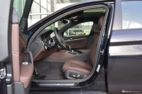 2019款宝马5系2.0T自动525Li领先型M运动套装