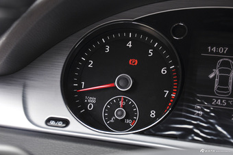 2016款迈腾1.8T自动TSI智享舒适型