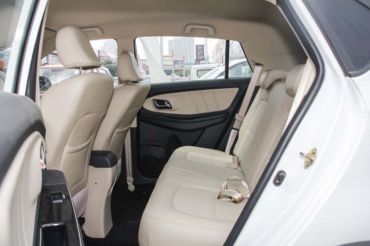 2016款英致G3 1.5L手动精英版