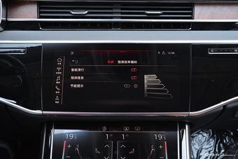 2018款奥迪A8L 3.0T自动55 TFSI quattro尊贵型