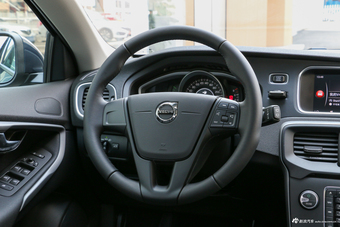 2018款沃尔沃V40 1.5T自动T3 智尚版