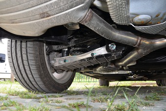 2017款奥迪A4L 2.0T自动40TFSI风尚型