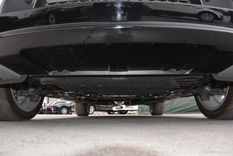 2018款揽胜极光2.0T自动致动版240PS