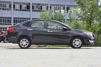 2016款海马M3 1.5L手动智能舒适型