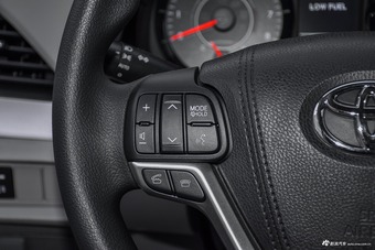 2017款塞纳 3.5L自动两驱LE加版