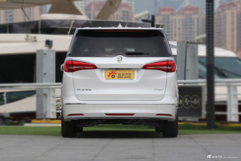 2017款GL8 2.0T自动旗舰版