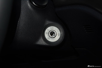 2016款长安CX70 1.6L手动豪华型