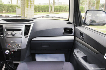 2015款小老虎2.4T手动精英版大双排4D25