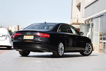 2017款奥迪A8L 45 TFSI quattro领先精英版