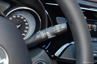 2017款昂科威2.0T自动四驱领先型28T