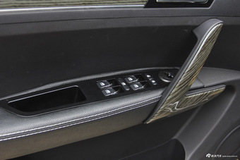 2015款众泰T600 1.5T 手动旗舰型