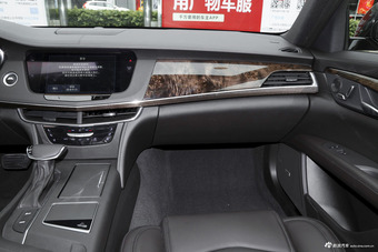 2017款CT6 2.0T自动28T豪华型