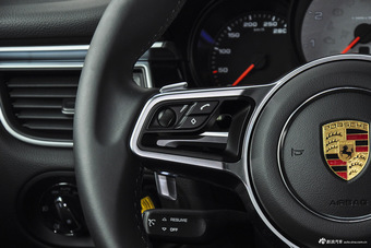 2016款保时捷Macan S 3.0T自动