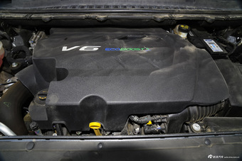 2015款锐界2.7T自动四驱运动型