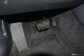 2018款奥迪A8L 3.0T自动55 TFSI quattro豪华型