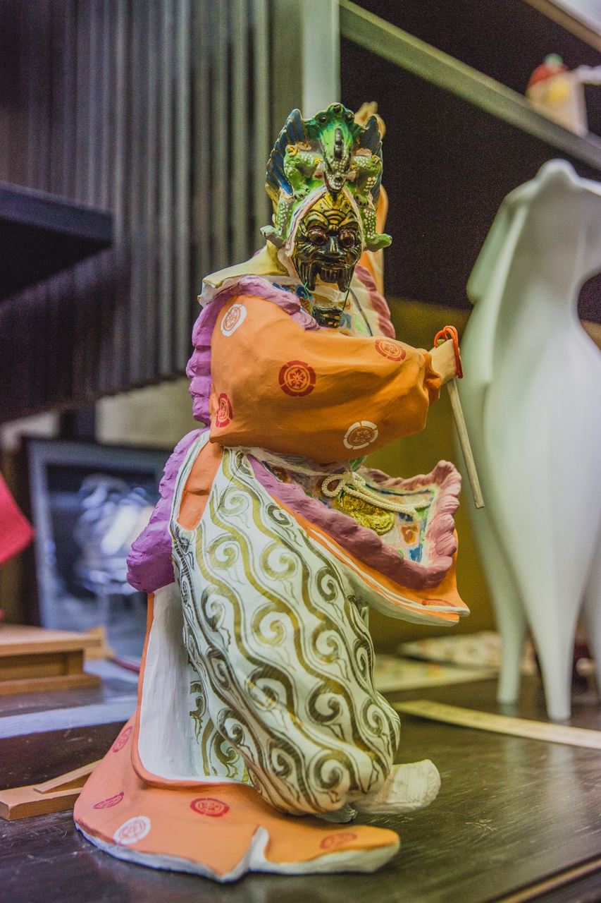 LEXUS雷克萨斯匠心之旅  博多人形 上色工艺见学