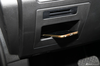 2017款宝骏560 1.5T DCT尊享型