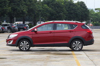 2016款风神AX3 1.5L自动尊酷型