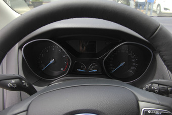 2018款福克斯两厢1.6L自动风尚型智行版