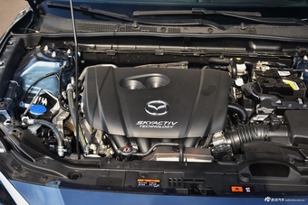 2018款马自达CX-4 2.0L自动两驱蓝天领先版