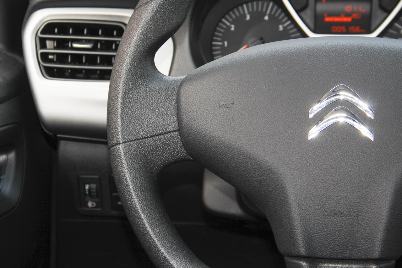 2016款全新爱丽舍1.6L自动舒适型