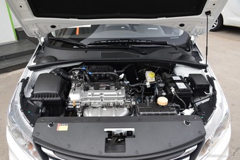 2016款宝骏310 1.2L手动时尚型图片