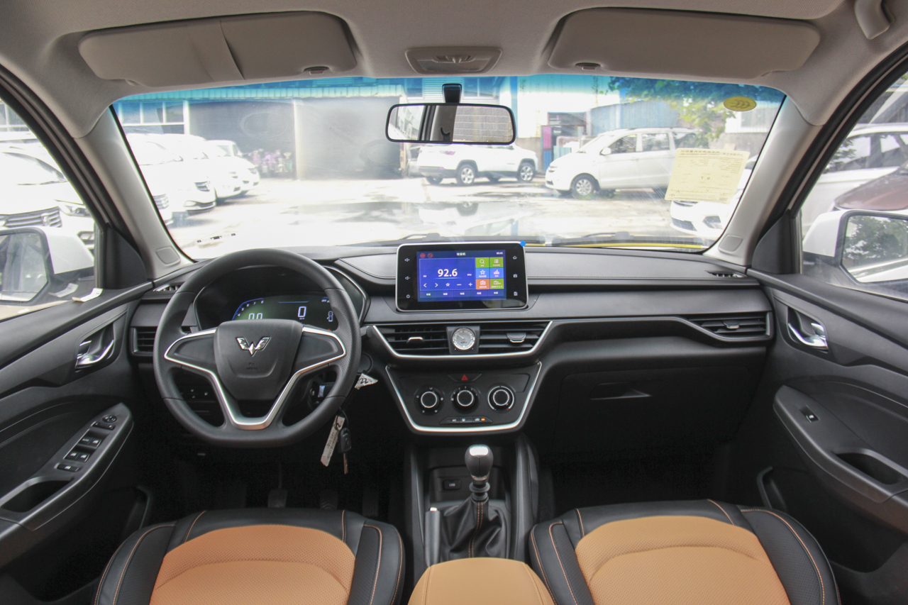 2018款五菱宏光S3 1.5L手动舒适型