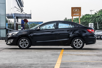 2015款经典福美来1.6L手动精英版