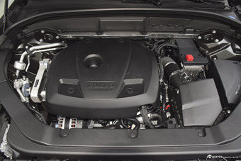 2018款沃尔沃XC60 2.0T自动四驱T5智雅豪华版