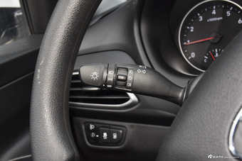 2018款逸行1.6L自动逸享版