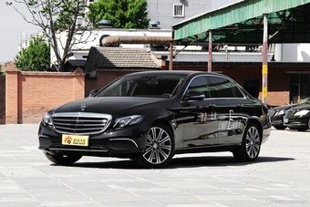 2017款奔驰E级3.0T自动 320 L 4MATIC图片