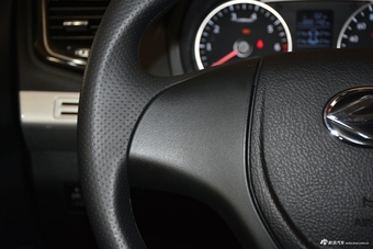 2018款陆风X8 1.8T手动汽油4X4豪华型