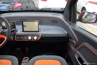   2017款宝骏E100智享版