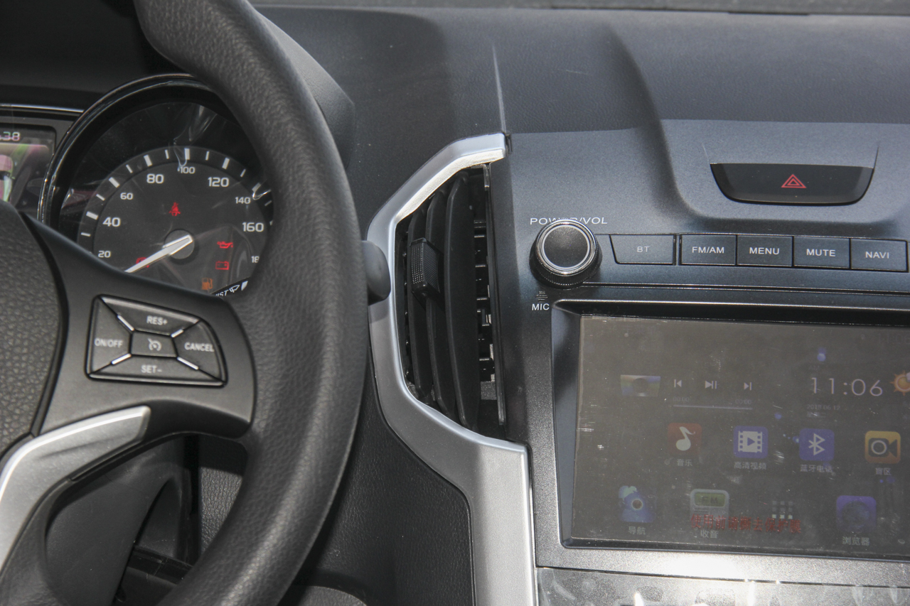 2018款庆铃TAGA 3.0T手动四驱超豪华版