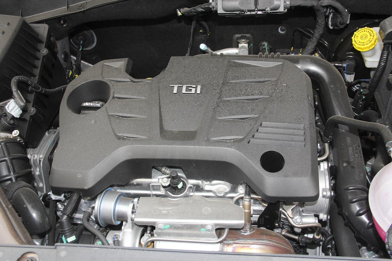 2016款锐腾 1.5T自动豪华版 约克棕