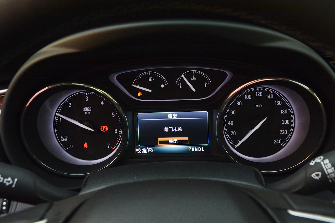 2018款昂科威2.0T自动四驱精英型28T