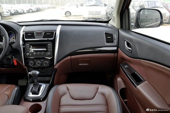 2016款风行SX6 1.6L自动豪华型