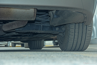 2017款宝马3系2.0T自动豪华设计套装320Li