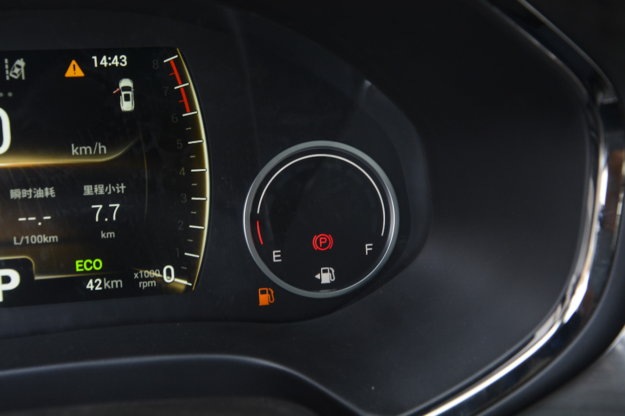 2018款瑞虎8 1.5T自动旗舰型 5座