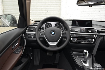 2019款宝马3系2.0T自动时尚型320Li