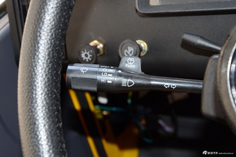 2016款BJ 212 2.0L手动方门四驱豪华型 国V