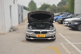 2019款宝马3系2.0T自动时尚型320Li