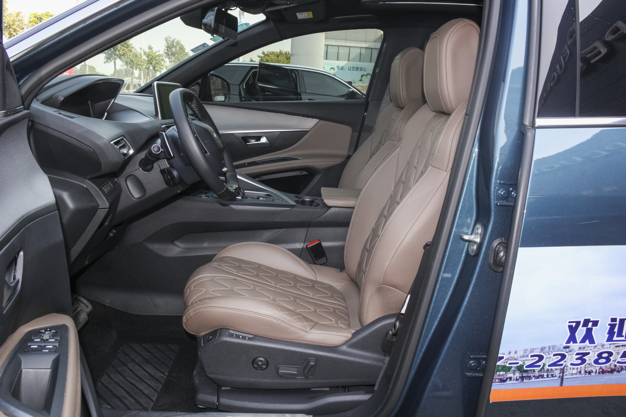 2017款标致5008 1.8T自动380THP豪华GT版7座