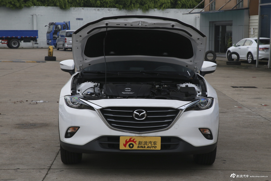 2018款马自达CX-4 2.5L自动四驱蓝天激情版