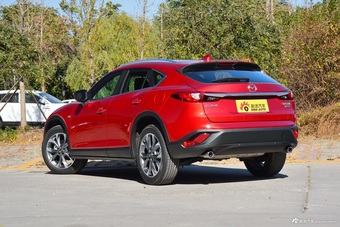2018款马自达CX-4 2.5L自动四驱蓝天运动版