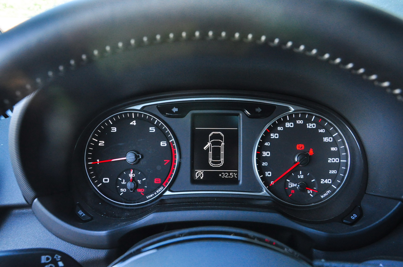 2016款奥迪A1 1.4T 自动30TFSI Sportback S Line运动版