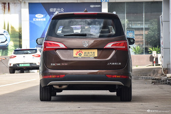 2017款宝骏730 1.5T自动风尚型7座