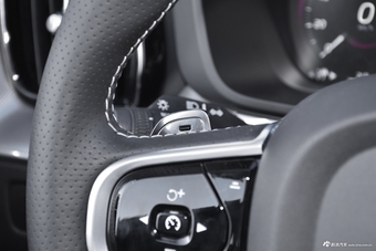 2018款沃尔沃XC60新能源2.0T自动T8 E驱混动智尊豪华版