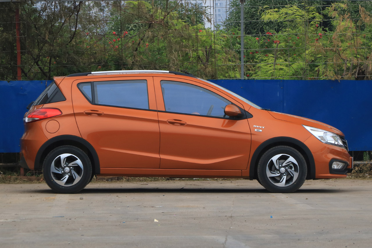 2017款宝骏310 1.5L自动时尚型